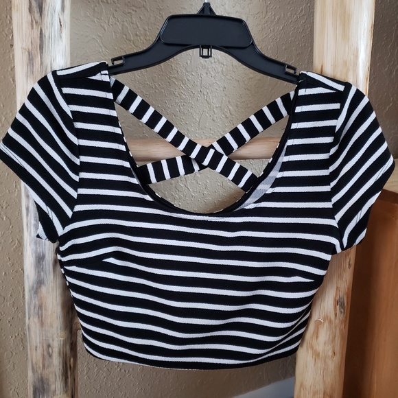 Trixxi Tops - Trixxi crop top.